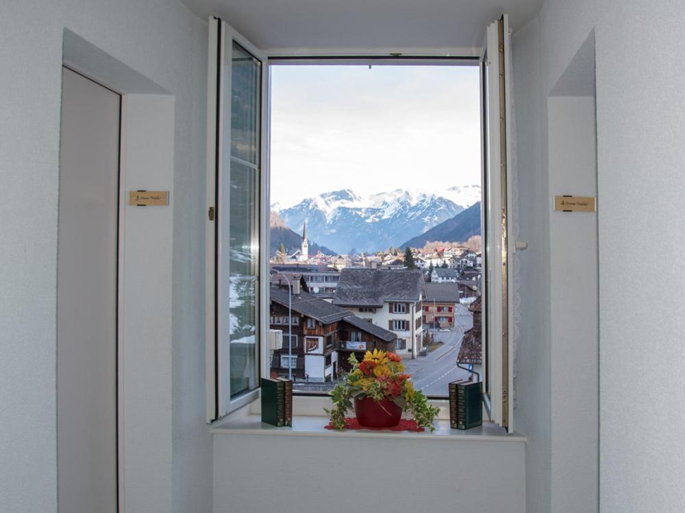 Hotel Restaurant Raben Linthal Luaran gambar